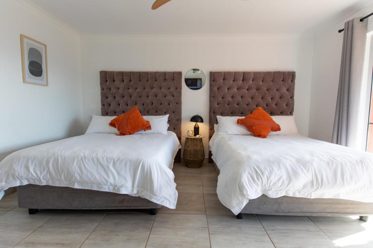 Pecan Bush Lodge มากาลีสเบิร์ก ภายนอก รูปภาพ